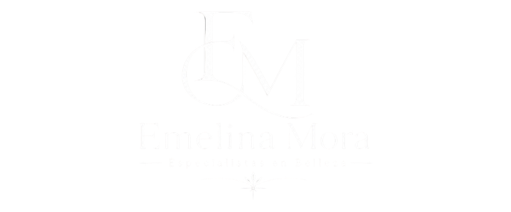 Emelina Mora · Especialista en Belleza
